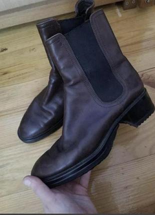 Шкіряні черевики челсі