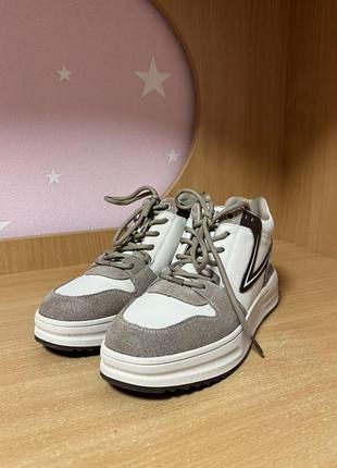 Кроссовки женские замшевые