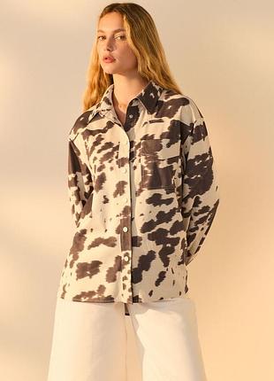 Сорочка в актуальний принт