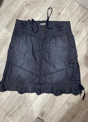 Гарна джинсова спідниця