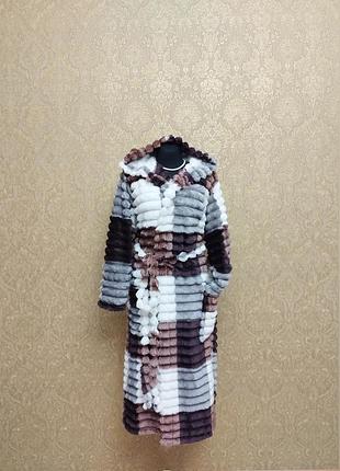 Женский махровый халат шарпей на запах с капюшоном, поясом и карманами.