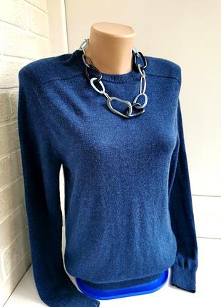 Красивый женский джемпер из шерсти howick