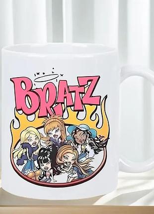 Керамічна кружка bratz з дівчатами у вогняному дизайні – стильна чашка з принтом