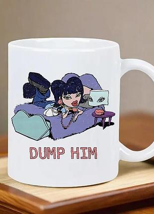 Керамічна кружка dump him – стильна чашка з принтом у стилі bratz