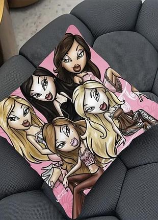 Декоративная подушка с принтом bratz – стильный аксессуар для комнаты и подарок фанатам культовых кукол