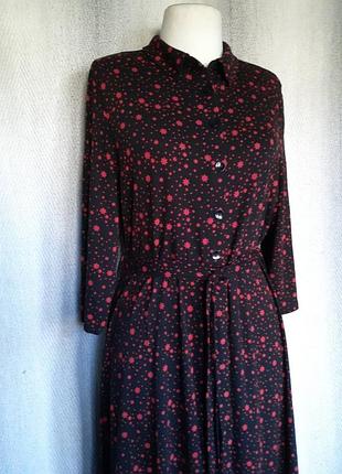 96% вискоза черная натуральная вискозное платье-рубашка, длинное платье на пуговицах принт красные звездочки.