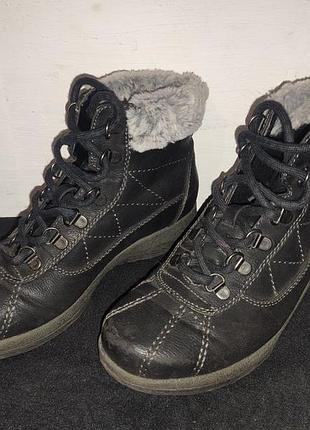 Жіночі теплі черевики 36 розмір landrover