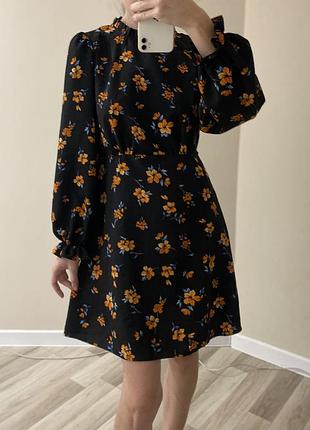 Жіноче плаття