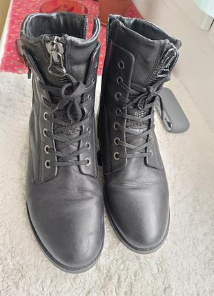 Шкіряні чоботи 39 розмір