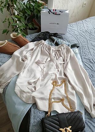 Нежная актуальная блуза частей с бантом р.42/40