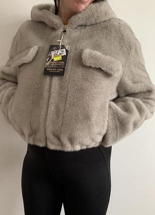 Коротка сіра екошубка розмір м