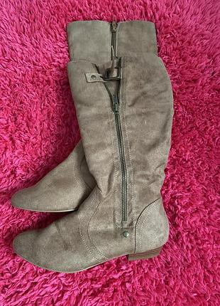 Продам замшеві чобітки світло-коричневого кольору