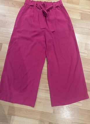 Нарядні рожеві штани від new look