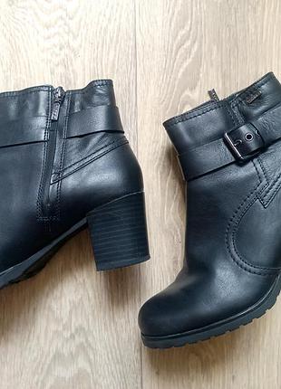 Черевики ботильйони р. 36-37