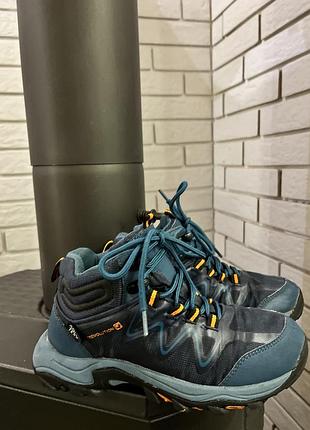 Ботінки, водонепроникні ботінки , кросівки 34розміру, крассовки , черевики trevolution, ботинки водонепроникні,