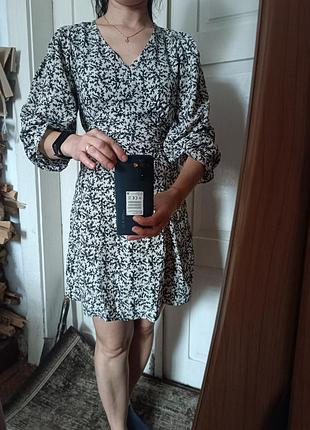 Коротка сукня