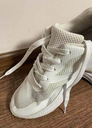 Кросівки унісекс білі розмір 37-38