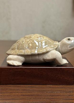 Фарфорова статуетка lladro «щаслива черепаха».