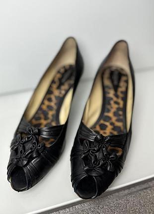 Винтажные baldinini оригинальные кожаные туфли на маленьком каблуке