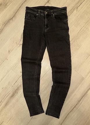 Джинси slim від бренду staff