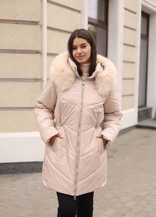 Зимняя куртка с капюшоном и эко-мехом