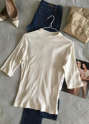 Стильный джемпер в рубчик с рукавом по локоть. молочном цвете  в размере 16