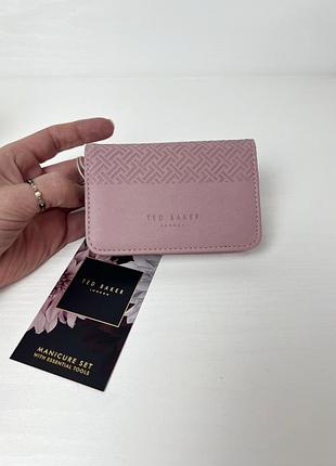 Манікюрний набір ted baker women's manicure set in pink