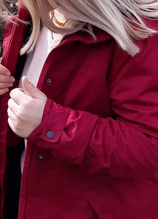 Курточка осенняя