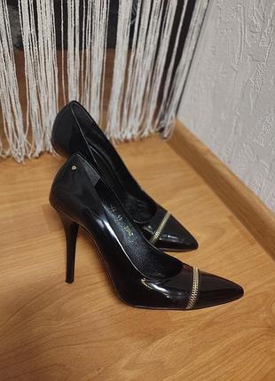 Итальянские лакированные кожаные туфли venezia