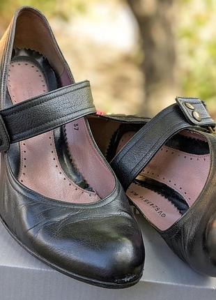 Туфли кожаные tj collection (испания) оригинал размер 37-37,5
