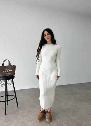 Трикотажна жіноча сукня в рубчик