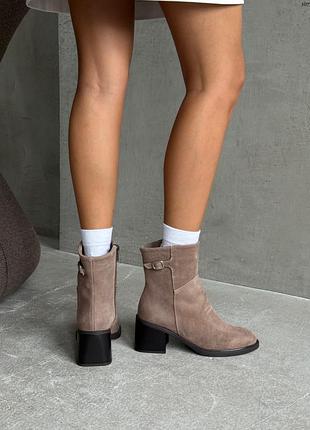 Черевики жіночі