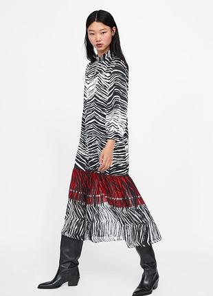 Сукня міді з воланом zara