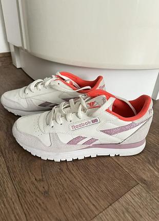 Шкіряні кросівки sweatshirt reebok classic оригінал