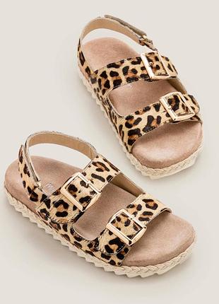 Леопардові босоніжки сандалі трендові
