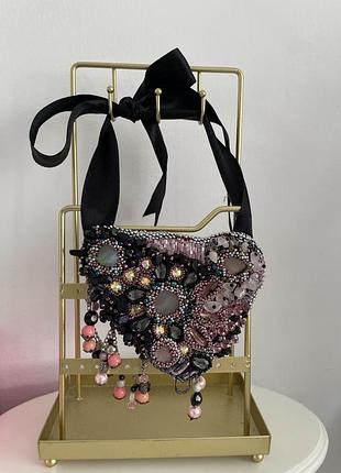 Прикраса оригінальна