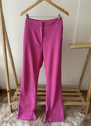 Стильні рожеві штани reserved розміру l