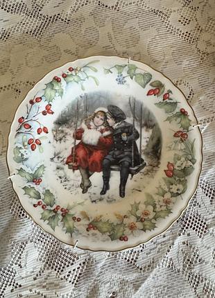 Різдвяна тарілка wedgwood
