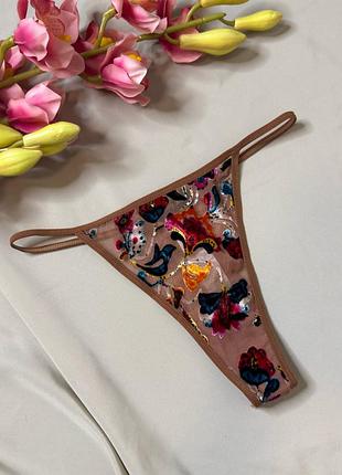 Женские красивые трусики стринги