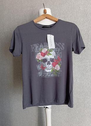 Стильная футболка с черепом в рок стиле pixiegirl