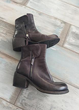 Брендовые ботильоны ernesto dolant. италия