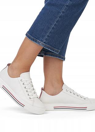 Базовые кожаные белые кеды кроссовки