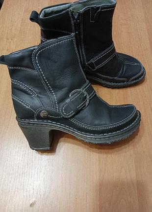 Шкіряні якісні напівчоботи від доброго бренду