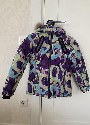 Пуховик на пуху з натуральним хутряним капюшоном