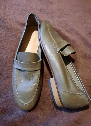 Шкіряні туфлі