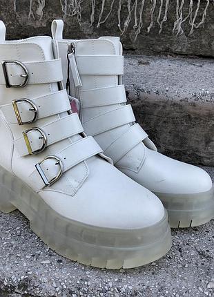 Жіночі черевики, челсі, берци