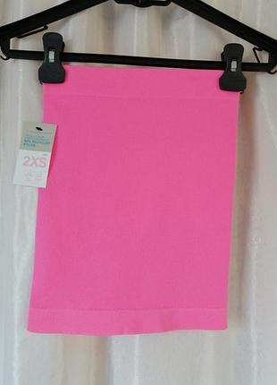 Трикотажная яркая юбка можно носить и как топик  размер xxs  ширина полуобхват 26 см тянется на 47 см  длина 34 см  подойдёт на подростка или очень ху