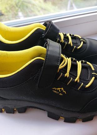 Кроссовки для мальчика waikiki