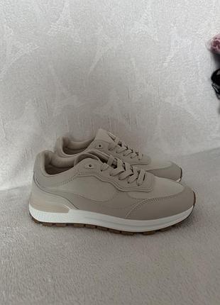 Розпродаж!!! бежеві жіночі кросівки 40 та 41 розмір