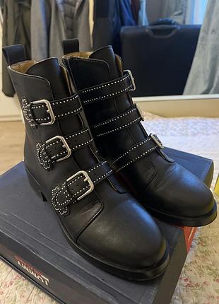 Ботинки французької фірмиmake